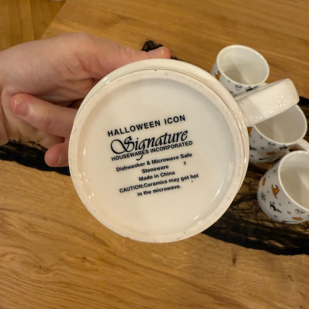 Halloween Themed Ceramic Mug Set - White and Orange autumn - Picture 4 of 4